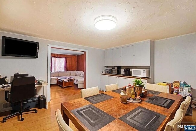 Photo - 172 Lozier Terrace