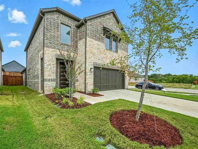 Photo - 447 Holly Rd