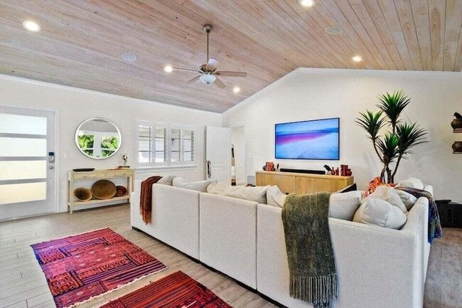 Photo - 221 NW 18th St