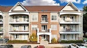 Building Photo - 2013 Warners Terrace S Unit 345