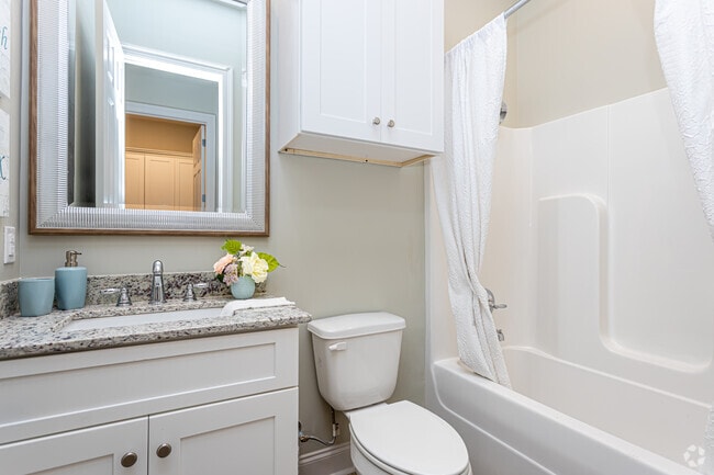 2BR, 2BA - 992SF - Country Club Cottages