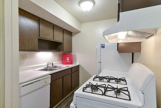 Photo - Old Monterey Apartments