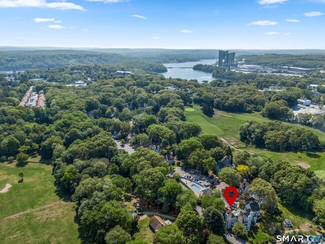 Photo - 2124 Old Pond Ln