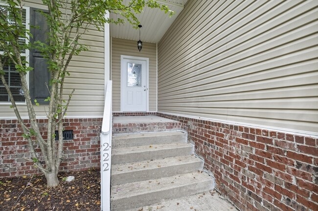 Photo - 222 Cross Valley Dr