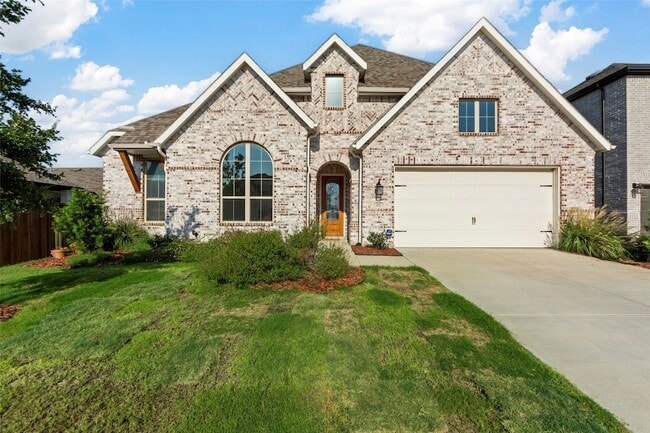 Building Photo - 2025 St Andrews Dr