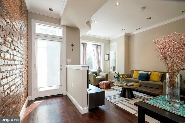Photo - 2030 Flagler Pl NW