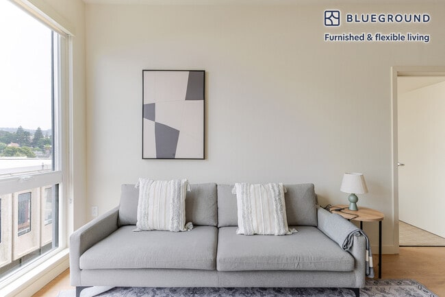 Photo - 240 W MacArthur Blvd Unit FL4-ID1816