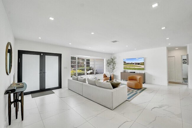 Photo - 3630 N 55th Ave