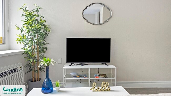 Photo - 305 Dr. M.L.K. Jr St S Unit 102.1403594