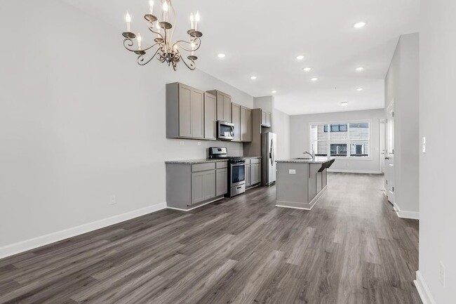 Photo - 2775 Bell Dr SE