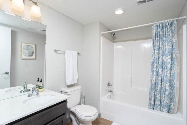 Photo - Arabella: 200 W 1st St - Cedar Falls