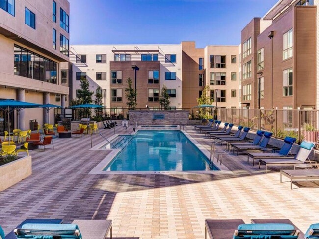 Photo - 2241 Latham St Unit ID1268023P