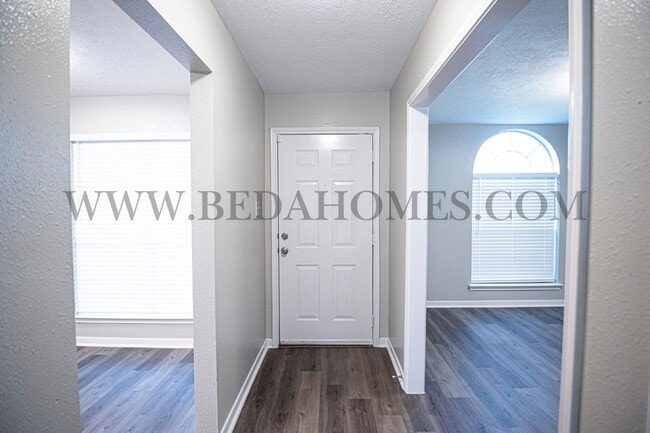 Photo - 5365 Tallowwood Terrace