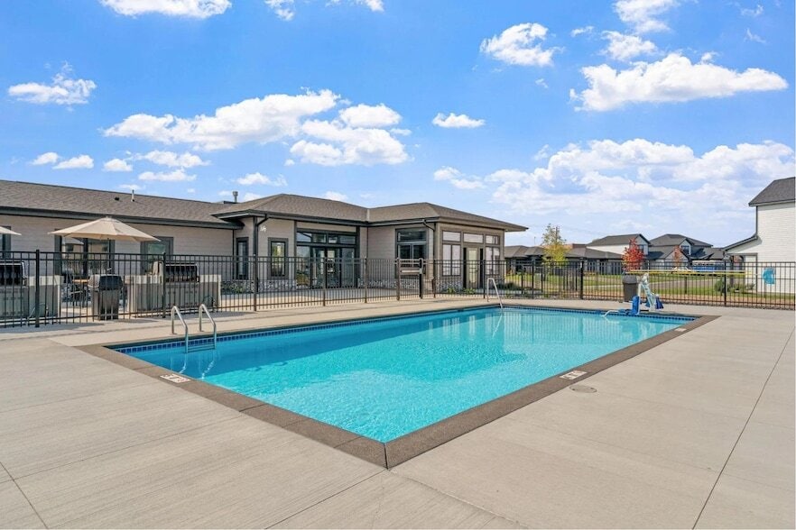 Photo - 11451 51st St NE