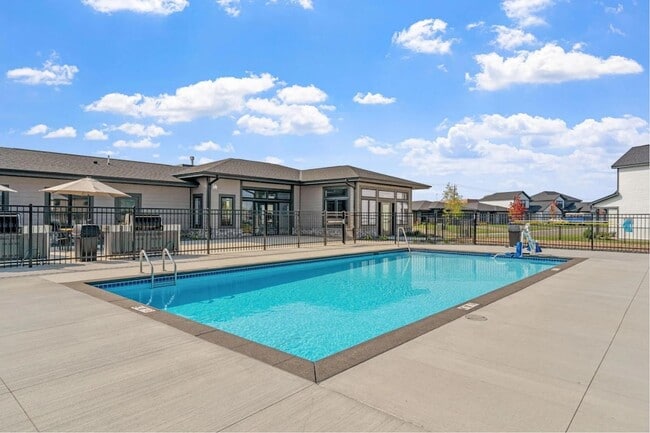 Photo - 11480 51st St NE