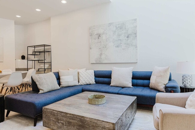 Building Photo - 323 E 51st St Unit SI ID1023423P