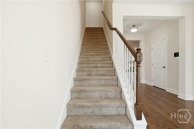 Photo - 105 Grimsby Rd