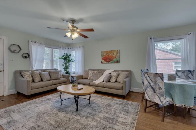 Building Photo - 1001 Watts St Unit ID1391824P