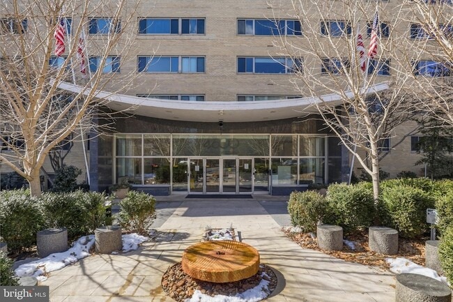 Building Photo - 4600 Connecticut Ave NW Unit 423