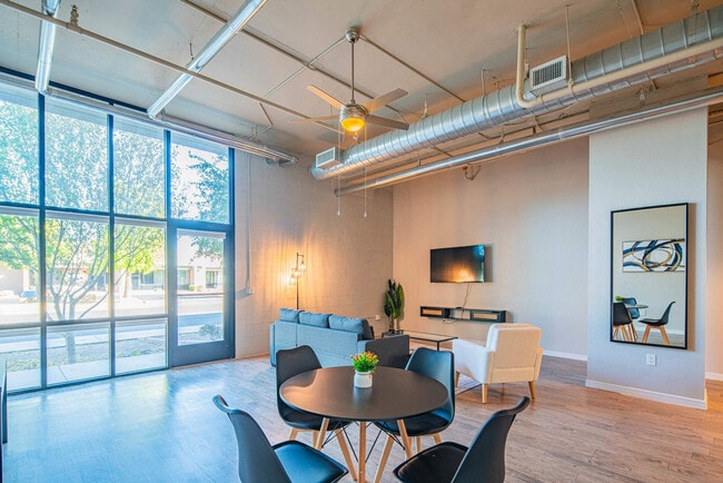 Photo - 1275 E University Dr Unit ID1263058P