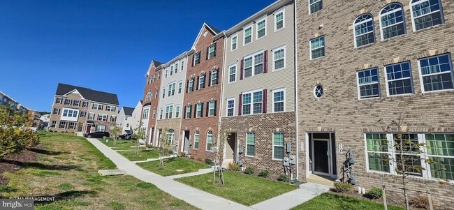 Photo - 5426 Greenpoint Ln
