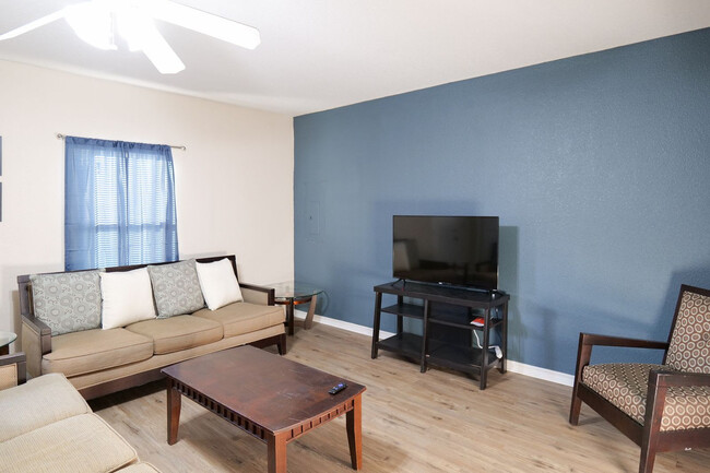 Building Photo - 10201 Shane Dr Unit ID1268406P