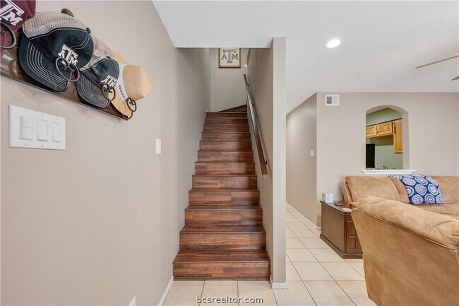Photo - 1902 Dartmouth St Unit Q4