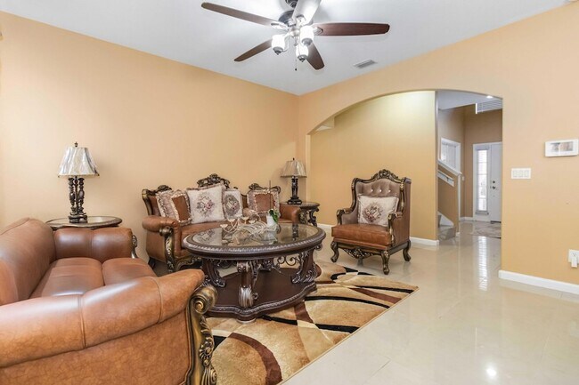 Photo - 185 Wading Bird Cir SW