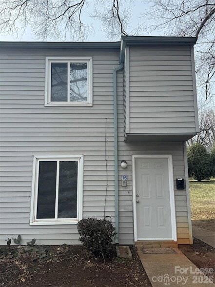 Building Photo - 2022 Harvest Ln Unit 16