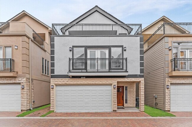 Photo - 3045 Clinton Dr