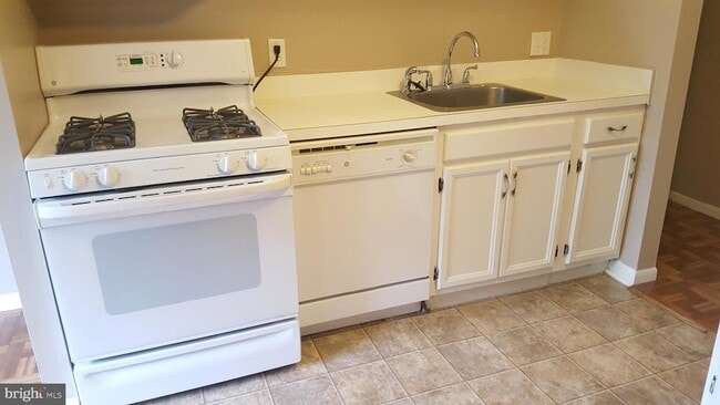 Photo - 6027 Majors Ln