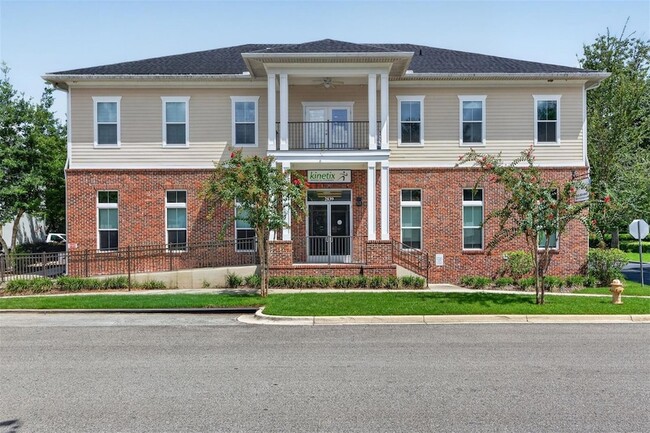 Building Photo - 2839 SW 87th Dr Unit 201