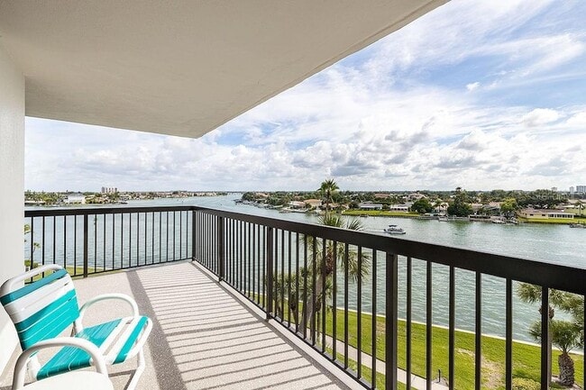 Building Photo - 9425 Blind Pass Rd Unit 508