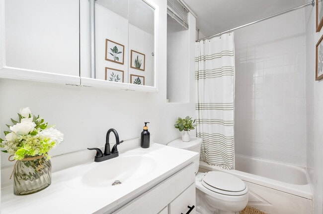 Photo - 459 W 46th St Unit ID1323961P