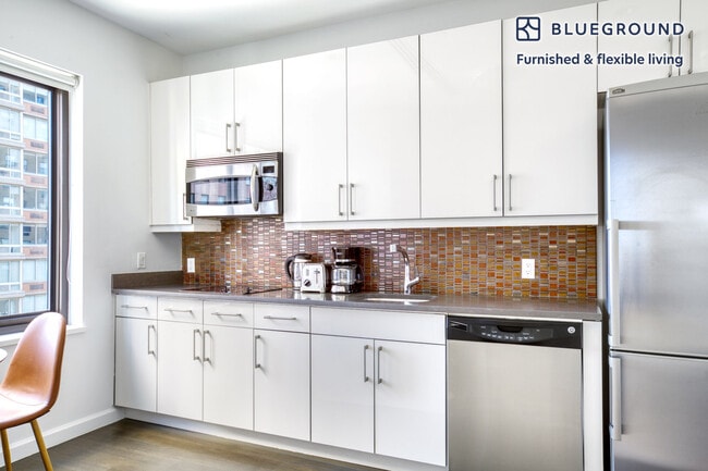 Photo - 830 8th Ave Unit FL8-ID650