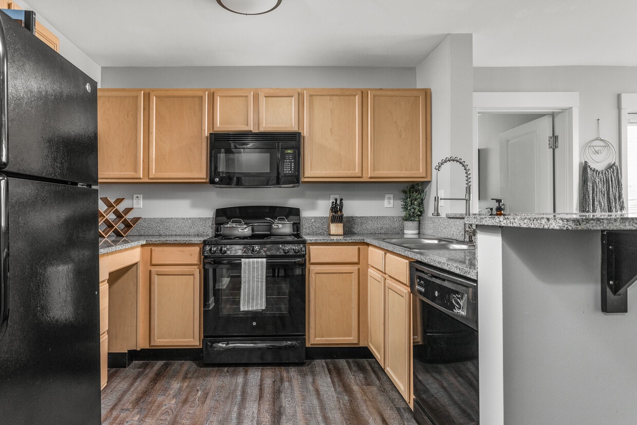 Floor Plan - 2BR/2BA - Bridgewater