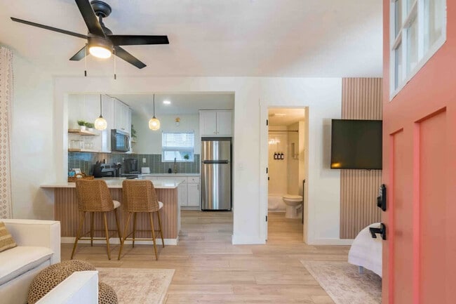 Photo - 138 1/2 Oneida Street-SI ID1578587P Unit SI ID1578587P