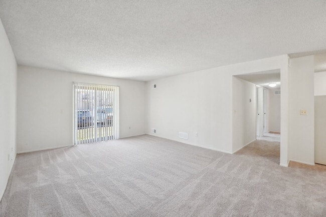 Building Photo - Bridgewood Apartments