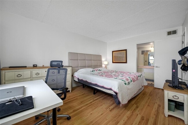 Photo - 1100 E Bay Dr Unit 60