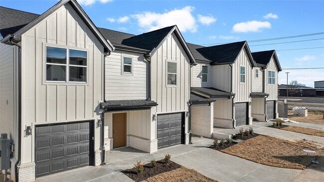 Photo - 1718 Cuppett Cir