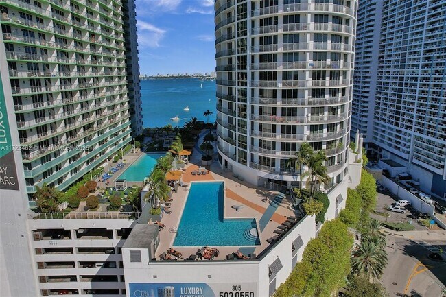 Building Photo - 1750 N Bayshore Dr Unit 3802