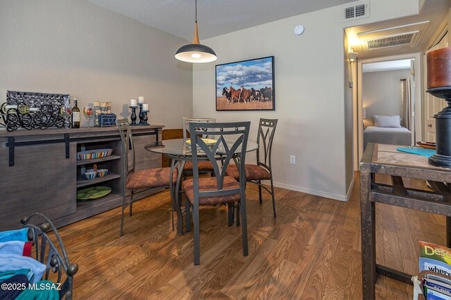 Building Photo - 5855 N Kolb Rd Unit 5105