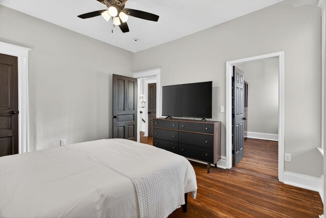 Photo - 3605 Cambridge Ave Unit SI ID1549993P