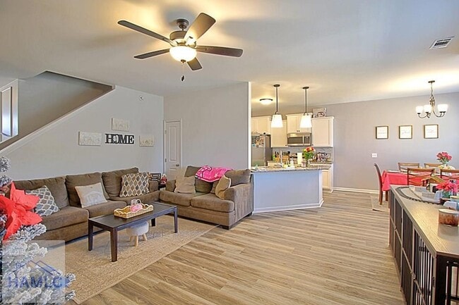 Photo - 1104 Marne Blvd