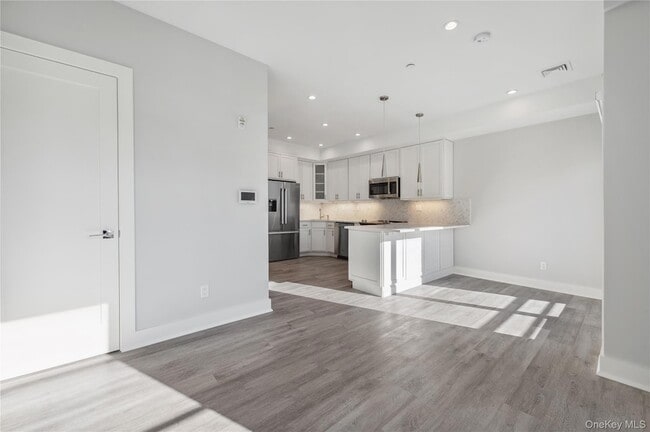 Photo - 355 Phillips Park Rd Unit 301