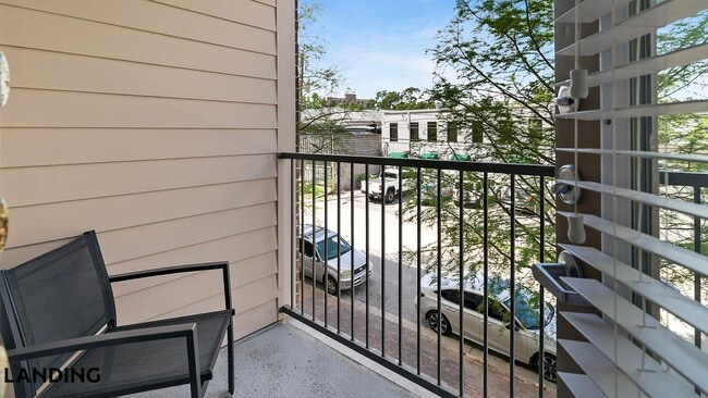 Building Photo - 155 Birdsall St Unit 224