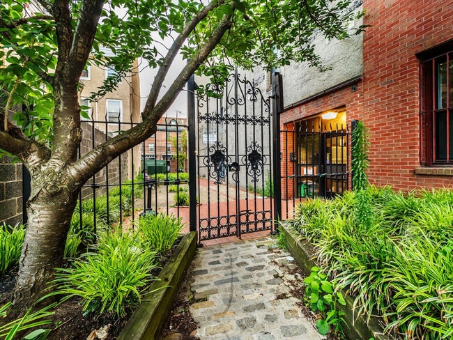 Photo - 219 Vine St Unit ID1289450P