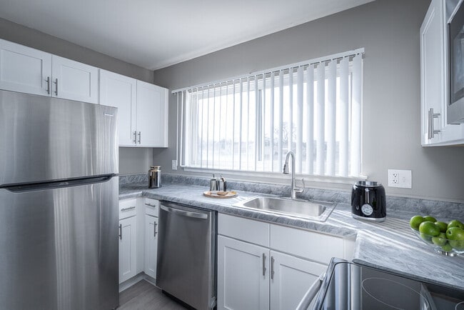 Photo - Woodland Gardens