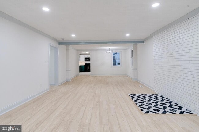 Photo - 5717 Station Rd