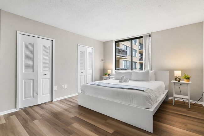 Photo - 1201 S Bell St Unit FL14-ID1261493P